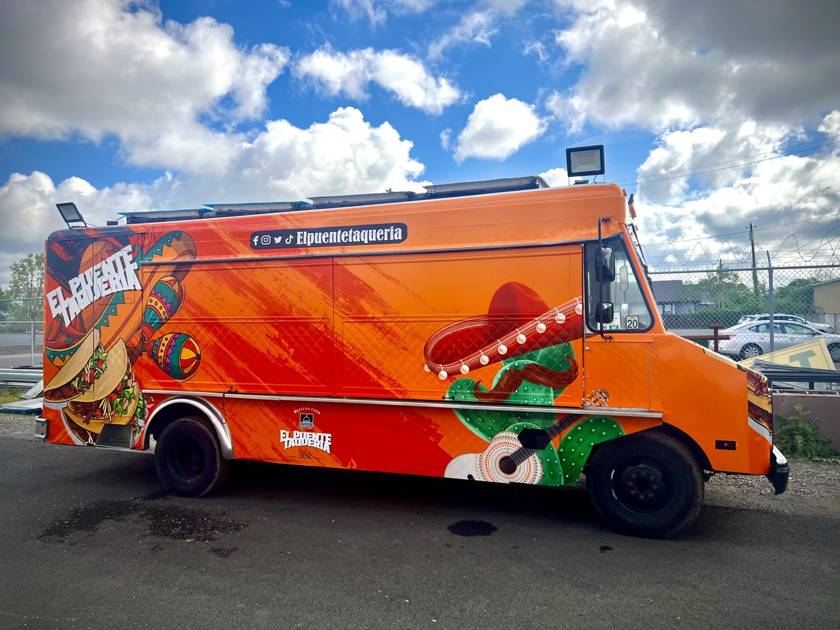 El Pariente taquería truck wrap